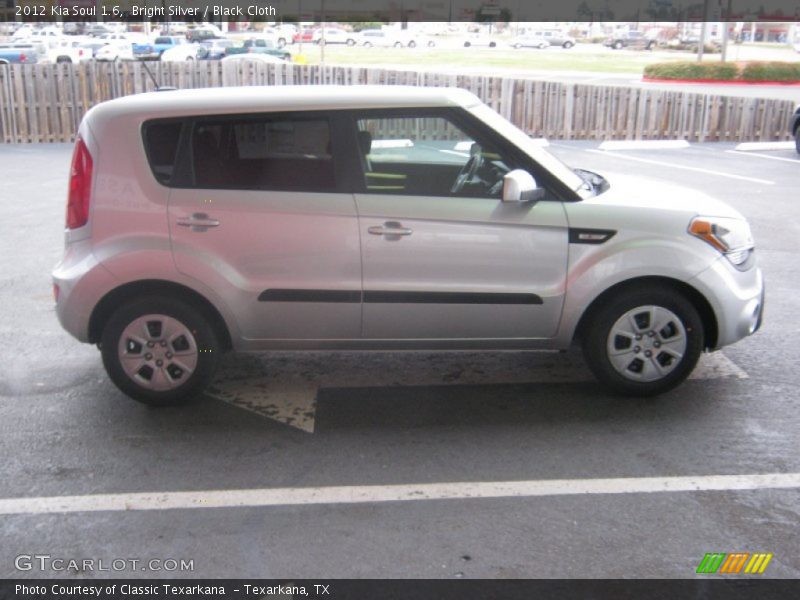 Bright Silver / Black Cloth 2012 Kia Soul 1.6