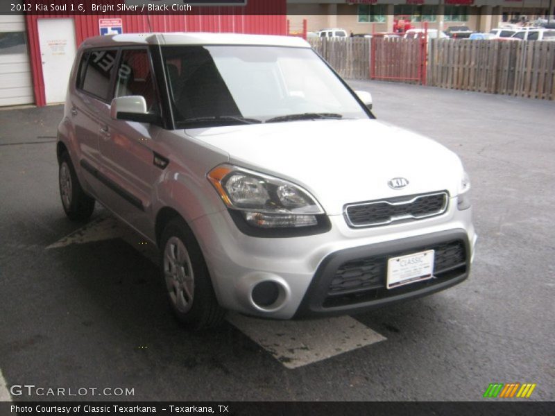 Bright Silver / Black Cloth 2012 Kia Soul 1.6