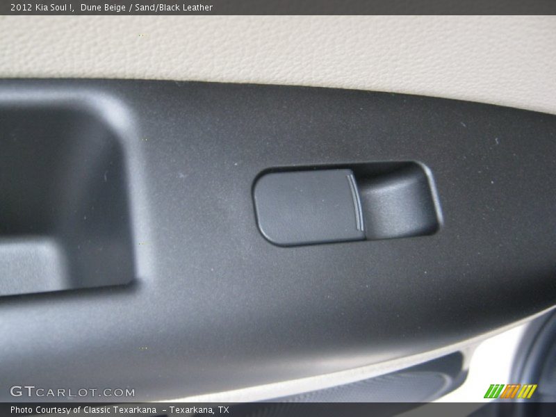 Dune Beige / Sand/Black Leather 2012 Kia Soul !