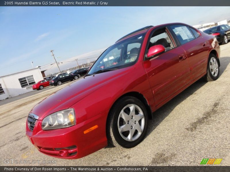 Electric Red Metallic / Gray 2005 Hyundai Elantra GLS Sedan