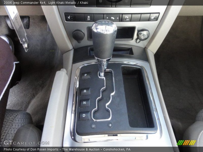 Light Khaki Metallic / Khaki 2006 Jeep Commander 4x4