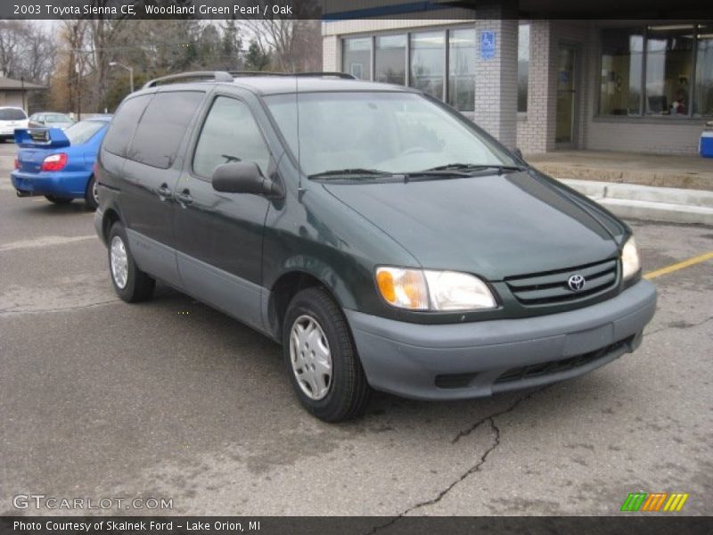 Woodland Green Pearl / Oak 2003 Toyota Sienna CE