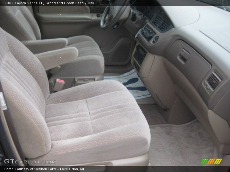 Woodland Green Pearl / Oak 2003 Toyota Sienna CE