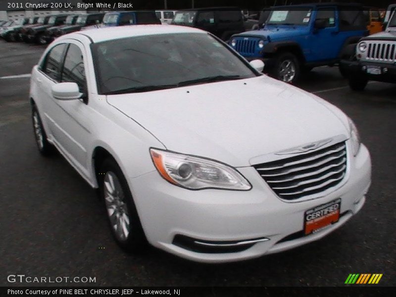 Bright White / Black 2011 Chrysler 200 LX