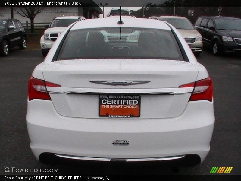 Bright White / Black 2011 Chrysler 200 LX
