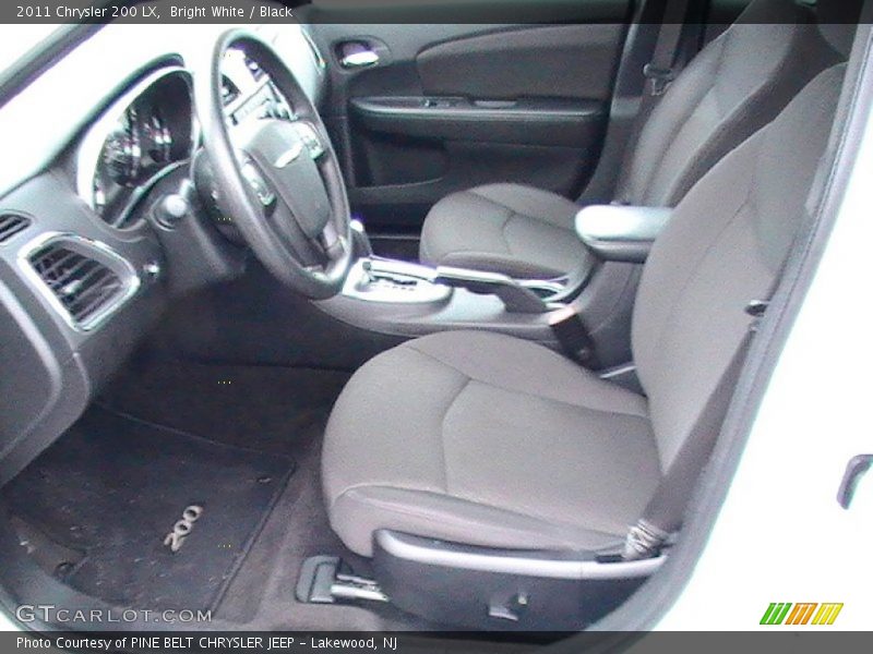 Bright White / Black 2011 Chrysler 200 LX