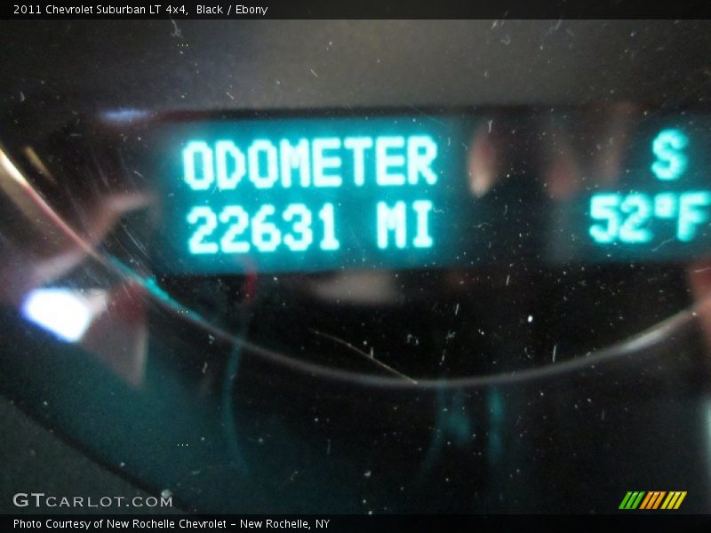 Black / Ebony 2011 Chevrolet Suburban LT 4x4