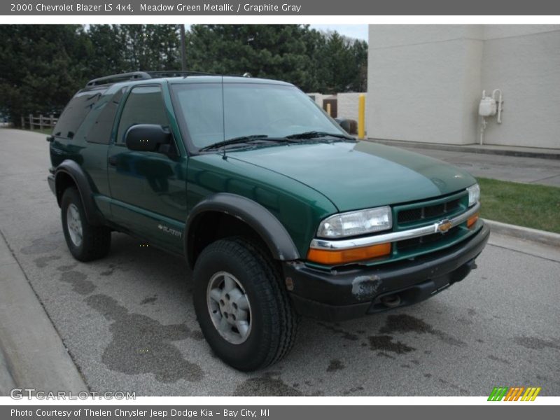 Meadow Green Metallic / Graphite Gray 2000 Chevrolet Blazer LS 4x4