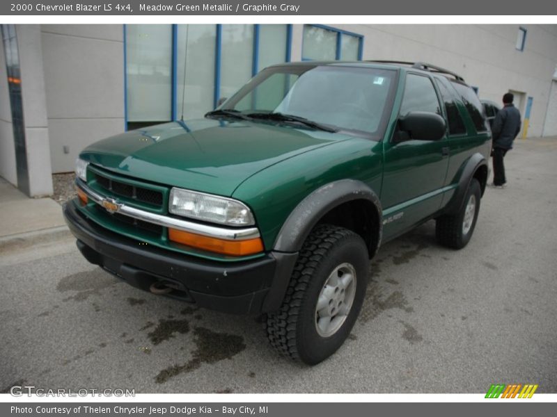 Meadow Green Metallic / Graphite Gray 2000 Chevrolet Blazer LS 4x4