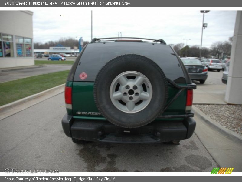Meadow Green Metallic / Graphite Gray 2000 Chevrolet Blazer LS 4x4