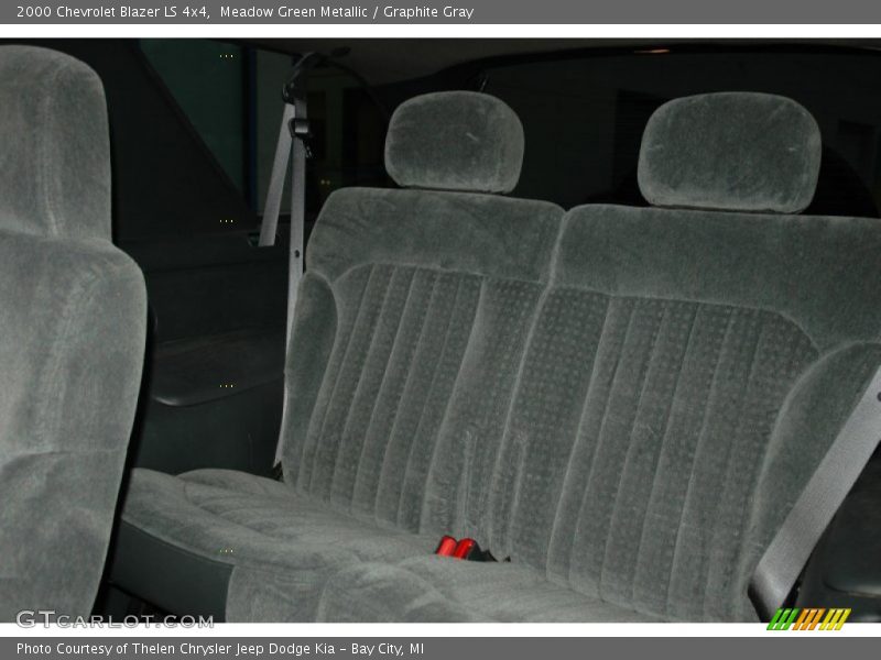 Meadow Green Metallic / Graphite Gray 2000 Chevrolet Blazer LS 4x4