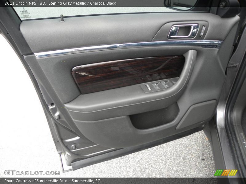Door Panel of 2011 MKS FWD