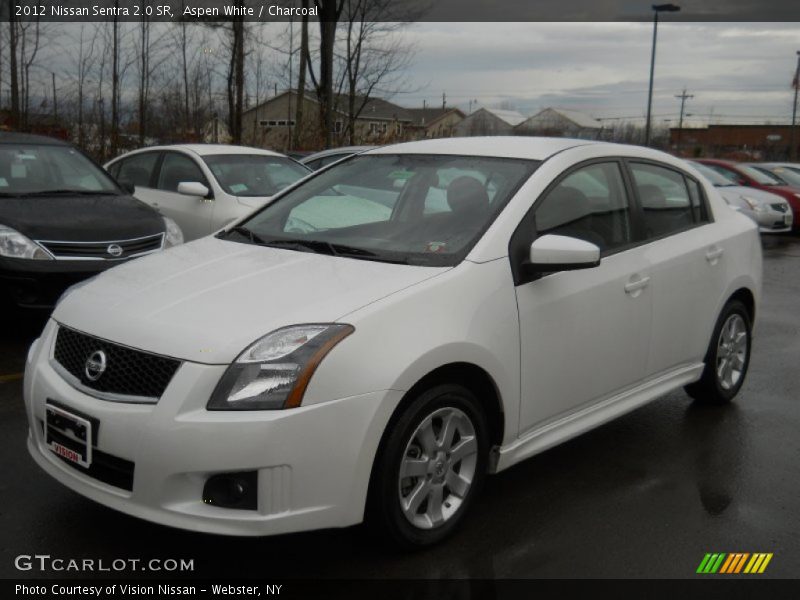 Aspen White / Charcoal 2012 Nissan Sentra 2.0 SR