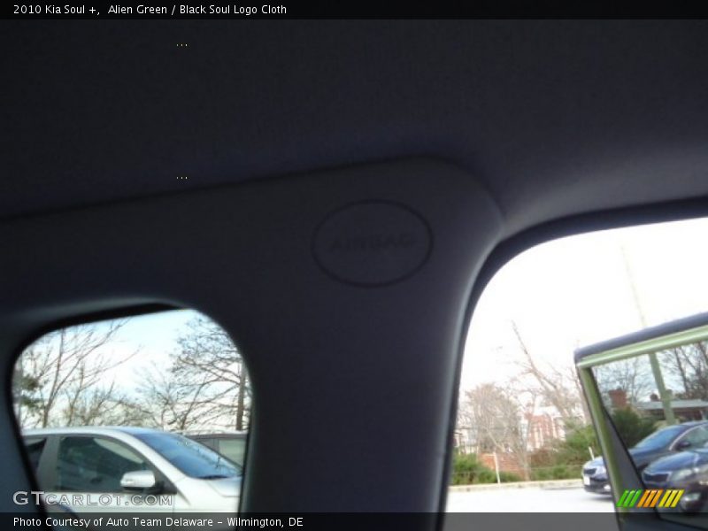 Alien Green / Black Soul Logo Cloth 2010 Kia Soul +