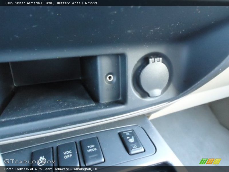 Blizzard White / Almond 2009 Nissan Armada LE 4WD