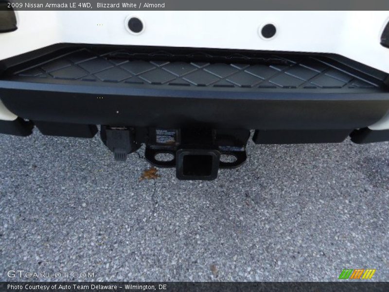 Blizzard White / Almond 2009 Nissan Armada LE 4WD