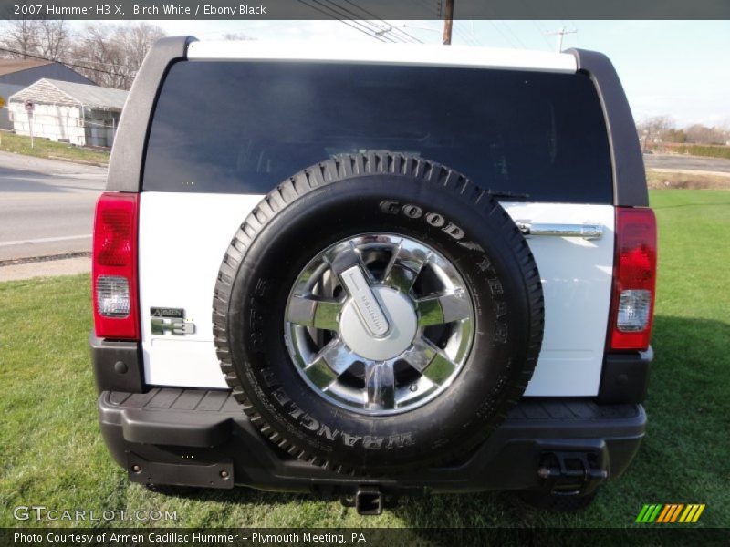Birch White / Ebony Black 2007 Hummer H3 X