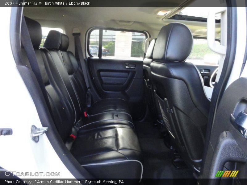 Birch White / Ebony Black 2007 Hummer H3 X