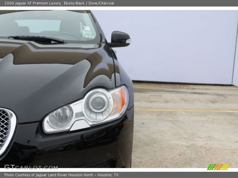 Ebony Black / Dove/Charcoal 2009 Jaguar XF Premium Luxury