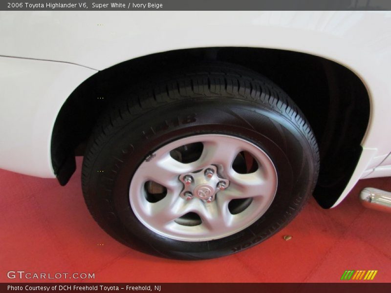 Super White / Ivory Beige 2006 Toyota Highlander V6