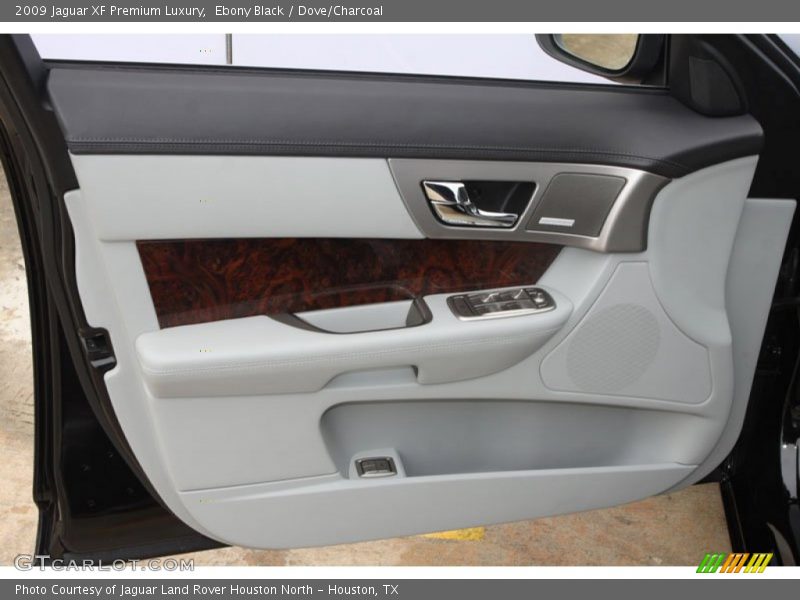 Ebony Black / Dove/Charcoal 2009 Jaguar XF Premium Luxury