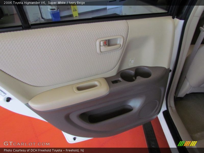 Super White / Ivory Beige 2006 Toyota Highlander V6