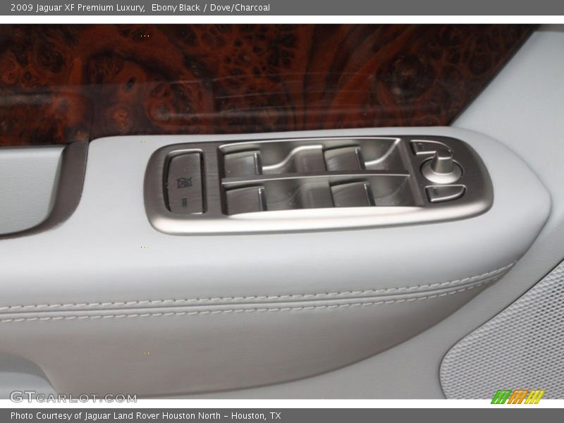 Ebony Black / Dove/Charcoal 2009 Jaguar XF Premium Luxury