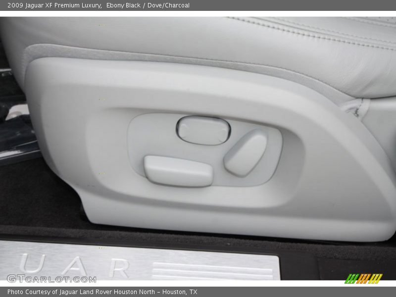 Ebony Black / Dove/Charcoal 2009 Jaguar XF Premium Luxury