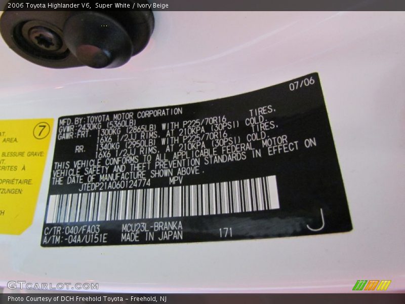 Super White / Ivory Beige 2006 Toyota Highlander V6