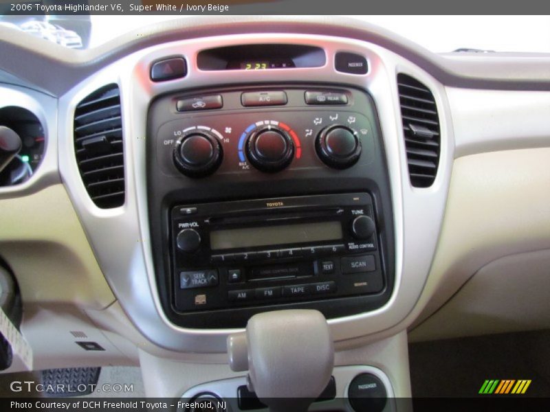 Super White / Ivory Beige 2006 Toyota Highlander V6