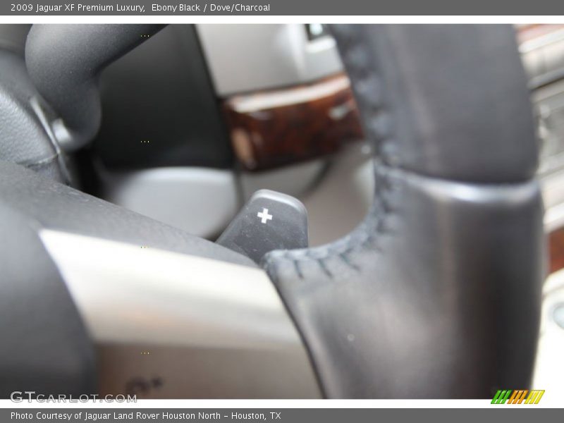 Ebony Black / Dove/Charcoal 2009 Jaguar XF Premium Luxury