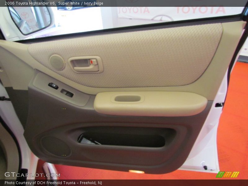 Super White / Ivory Beige 2006 Toyota Highlander V6