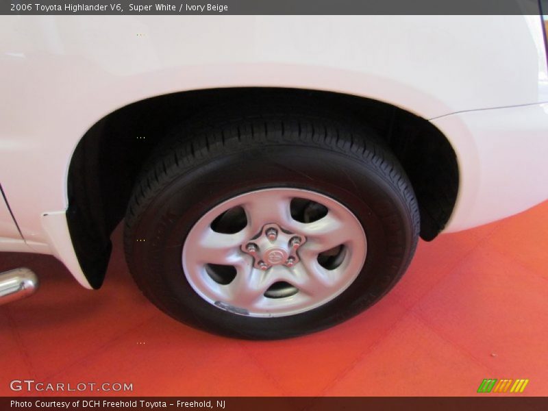 Super White / Ivory Beige 2006 Toyota Highlander V6