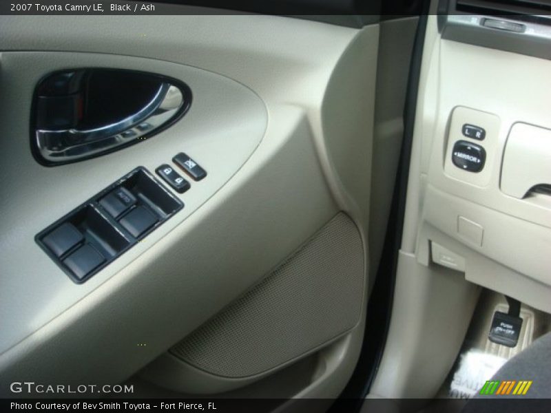 Black / Ash 2007 Toyota Camry LE