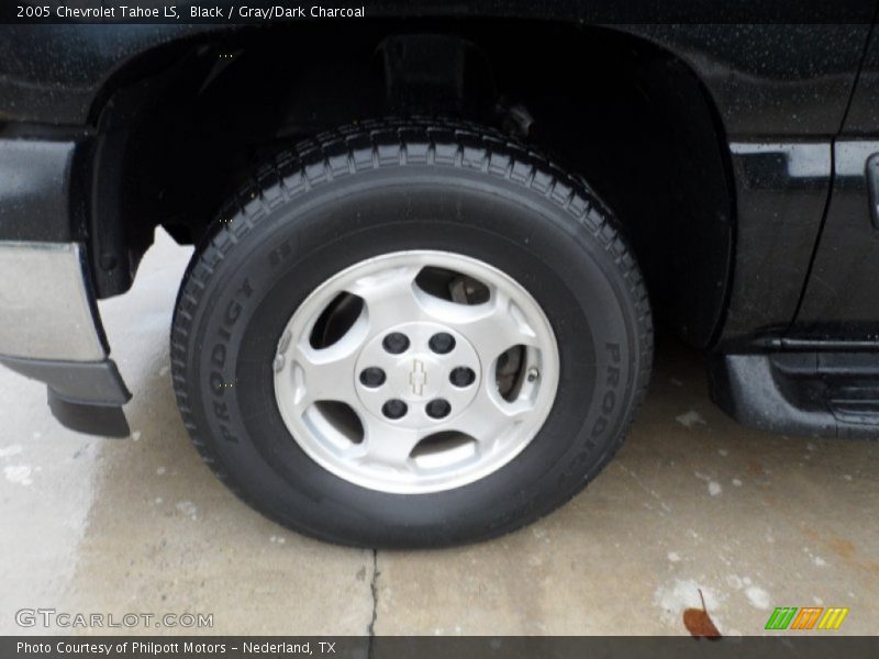 Black / Gray/Dark Charcoal 2005 Chevrolet Tahoe LS