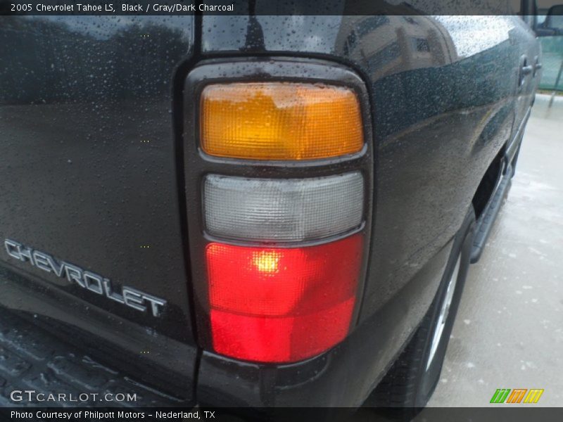 Black / Gray/Dark Charcoal 2005 Chevrolet Tahoe LS