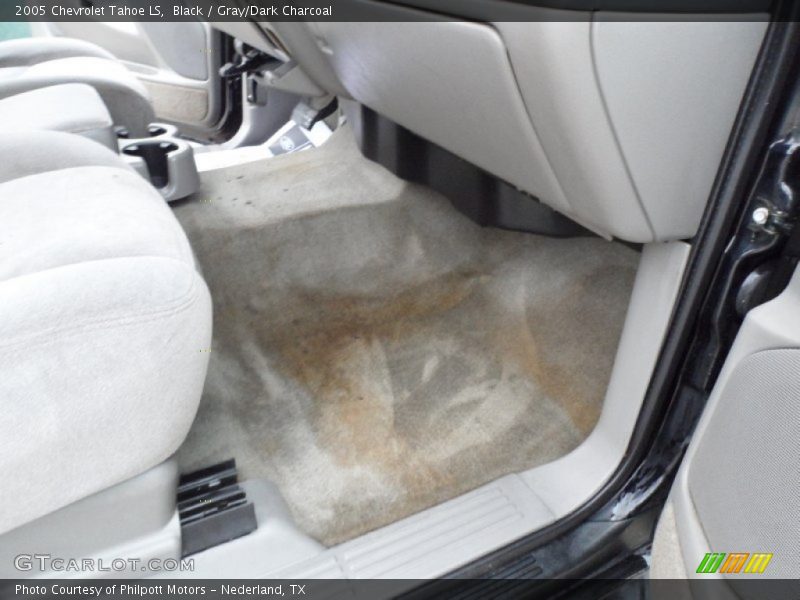 Black / Gray/Dark Charcoal 2005 Chevrolet Tahoe LS