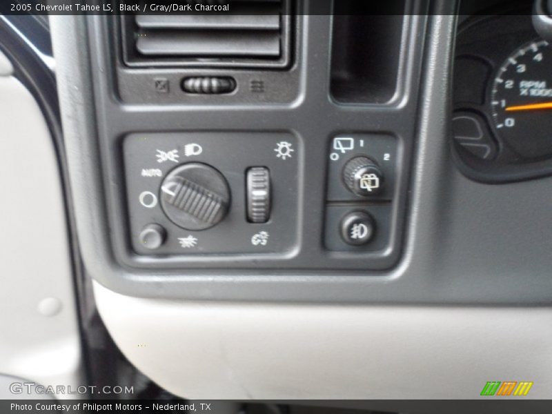 Black / Gray/Dark Charcoal 2005 Chevrolet Tahoe LS