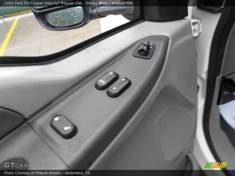 Oxford White / Medium Flint 2002 Ford F250 Super Duty XLT Regular Cab