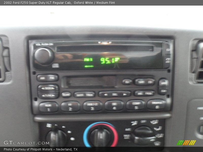 Oxford White / Medium Flint 2002 Ford F250 Super Duty XLT Regular Cab