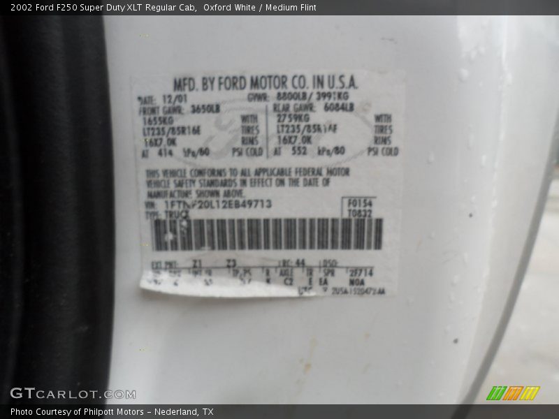 Oxford White / Medium Flint 2002 Ford F250 Super Duty XLT Regular Cab