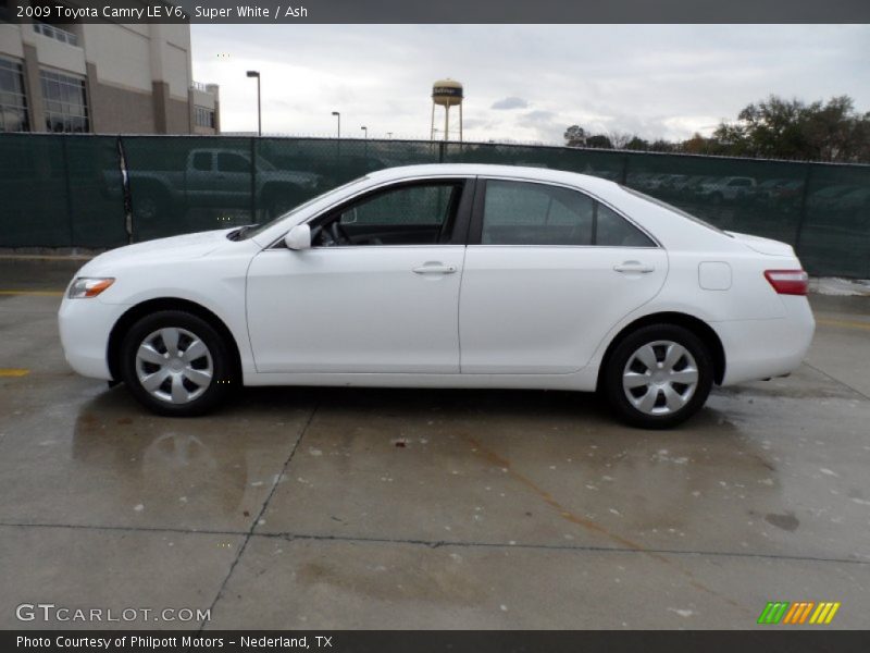 Super White / Ash 2009 Toyota Camry LE V6