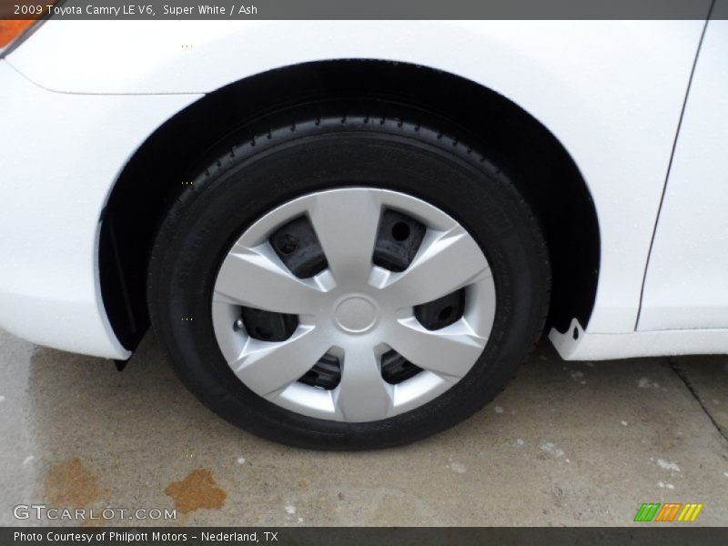 Super White / Ash 2009 Toyota Camry LE V6