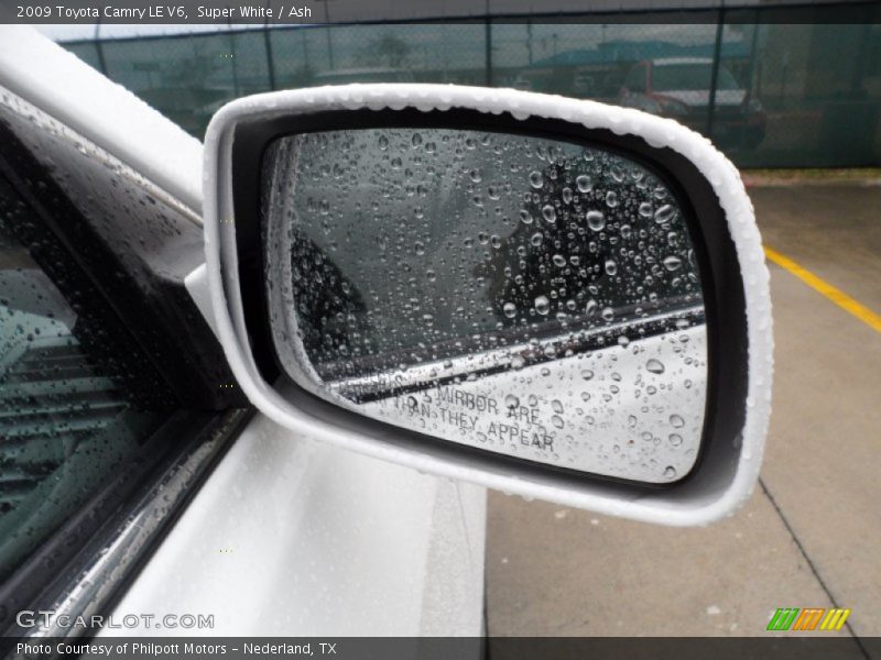 Super White / Ash 2009 Toyota Camry LE V6