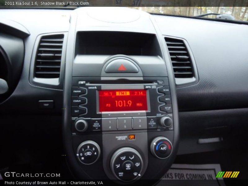 Shadow Black / Black Cloth 2011 Kia Soul 1.6