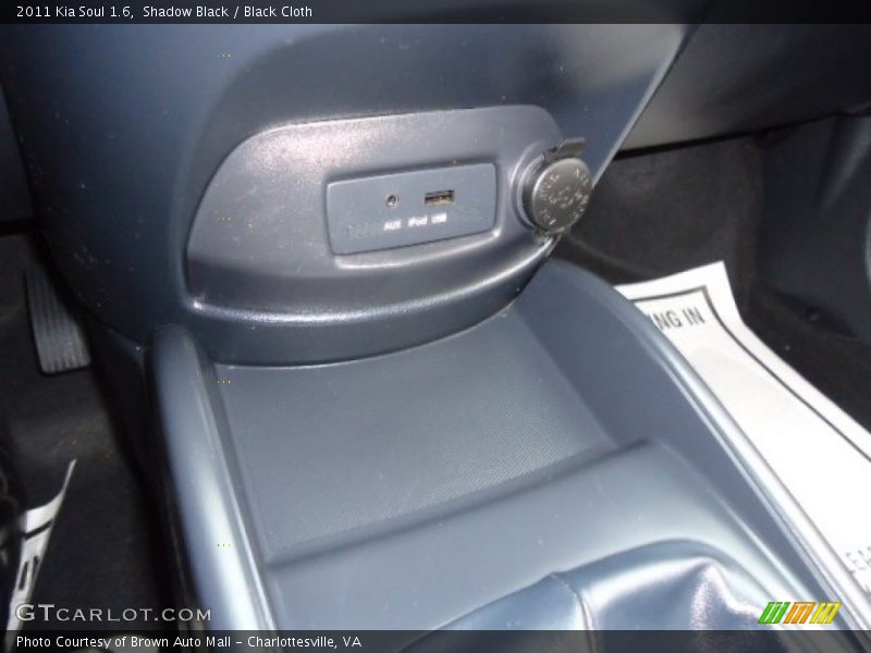 Shadow Black / Black Cloth 2011 Kia Soul 1.6