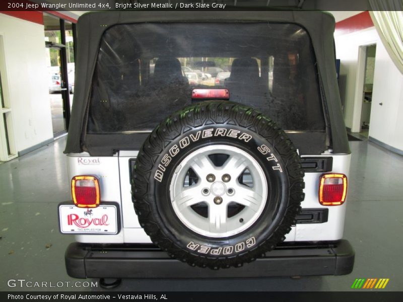 Bright Silver Metallic / Dark Slate Gray 2004 Jeep Wrangler Unlimited 4x4