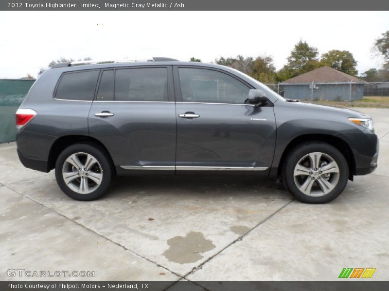 Magnetic Gray Metallic / Ash 2012 Toyota Highlander Limited