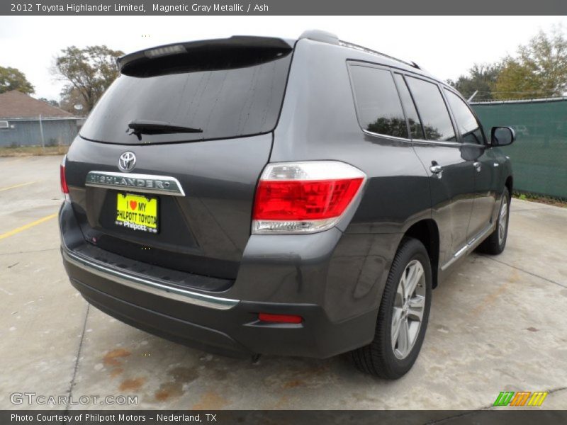 Magnetic Gray Metallic / Ash 2012 Toyota Highlander Limited