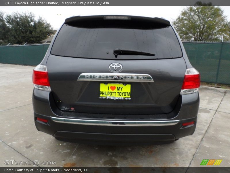 Magnetic Gray Metallic / Ash 2012 Toyota Highlander Limited